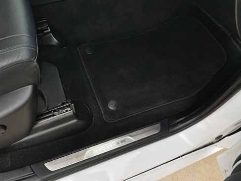 Used 2022 Dodge Durango GT RWD image 11