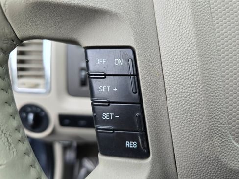 Used 2010 Ford Escape 4WD Hybrid image 6
