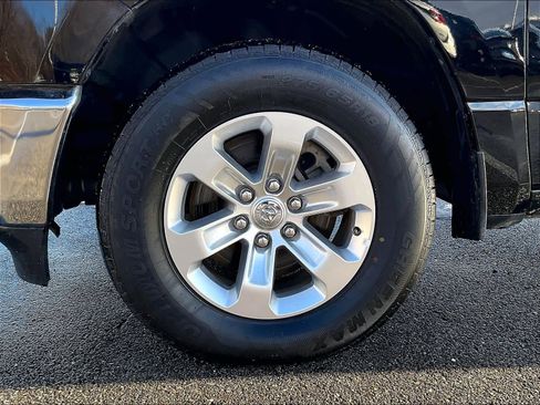 Used 2024 RAM 1500 Laramie image 8