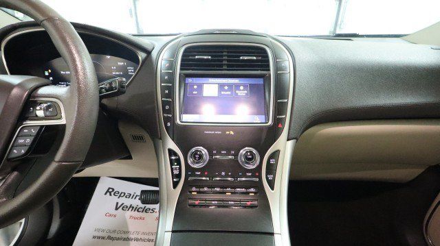 Used 2020 Lincoln Nautilus FWD image 12
