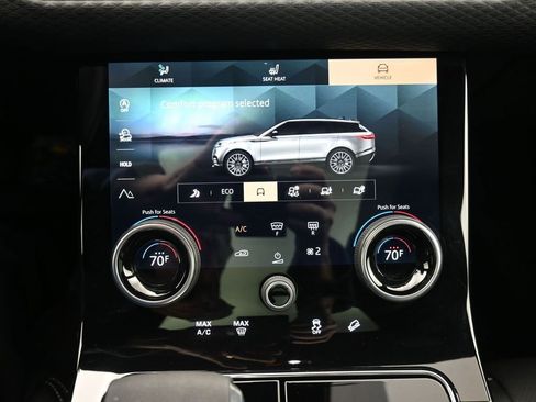Used 2023 Land Rover Range Rover Velar R-Dynamic S image 17
