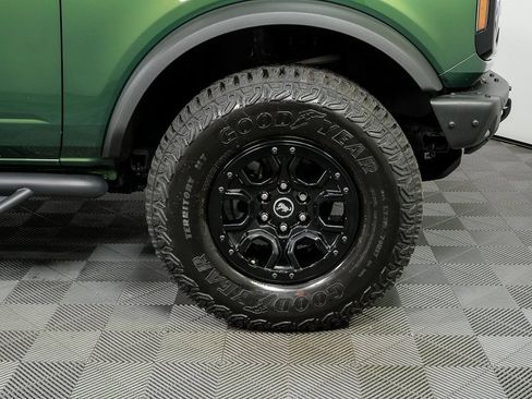 Used 2023 Ford Bronco Wildtrak image 36