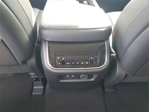 Used 2025 INFINITI QX80 Pure image 17