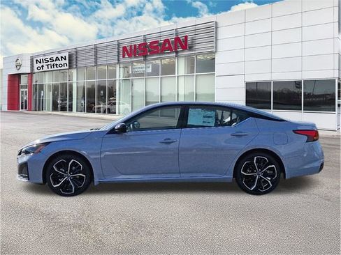 New 2025 Nissan Altima 2.5 SR image 4