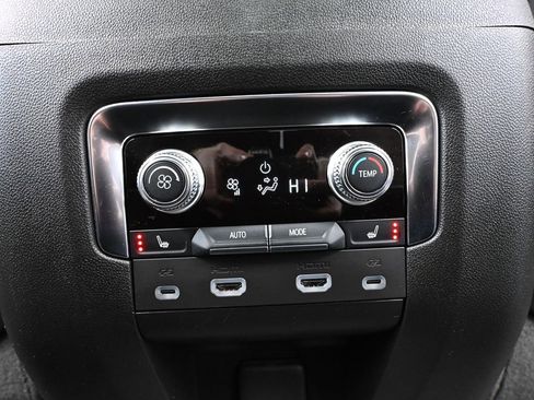 Used 2024 GMC Yukon Denali Ultimate AWD/4WD image 51