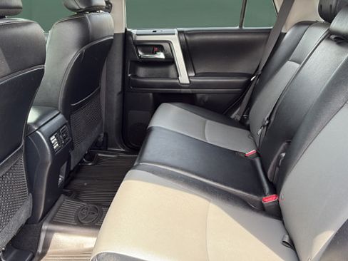 Used 2023 Toyota 4Runner SR5 Premium w/ Moonroof Package AWD/4WD image 23
