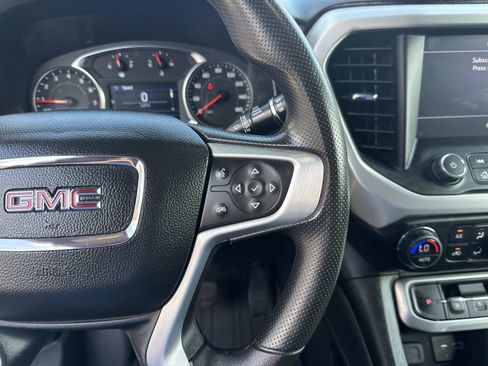 Used 2023 GMC Acadia SLE w/ Driver Convenience Package image 23