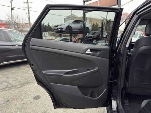 Used 2018 Hyundai Tucson SEL image 12