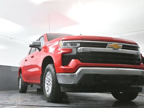 Used 2025 Chevrolet Silverado 1500 LT w/ Work Truck Package AWD/4WD image 27