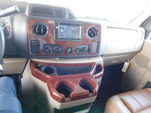 Used 2015 Ford E-450 and Econoline 450 Super Duty w/ Motorhome Prep Package RWD image 29