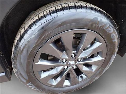 Used 2025 Subaru Outback Onyx Edition image 7