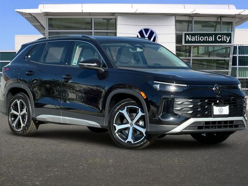 New 2026 Volkswagen Tiguan SE image 2