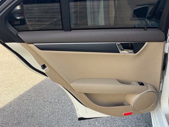 Used 2010 Mercedes-Benz C 300 4MATIC Sedan image 38
