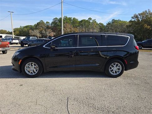 New 2026 Chrysler Voyager LX image 6