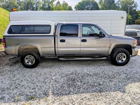 Used 2006 GMC Sierra 2500 SLE RWD image 2