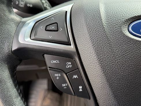 Used 2019 Ford Edge SEL w/ Equipment Group 201A FWD image 14