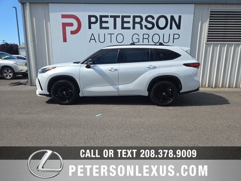 Used 2023 Toyota Highlander XSE AWD/4WD image 7