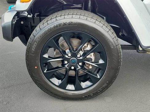 Used 2024 Jeep Wrangler Unlimited Sahara AWD/4WD image 24