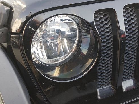 Used 2020 Jeep Wrangler Sport AWD/4WD image 25