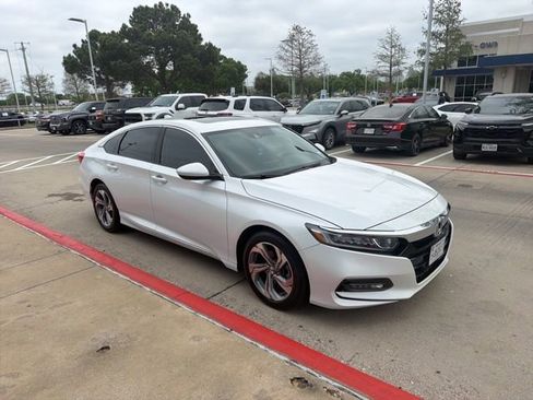 Used 2019 Honda Accord EX image 8