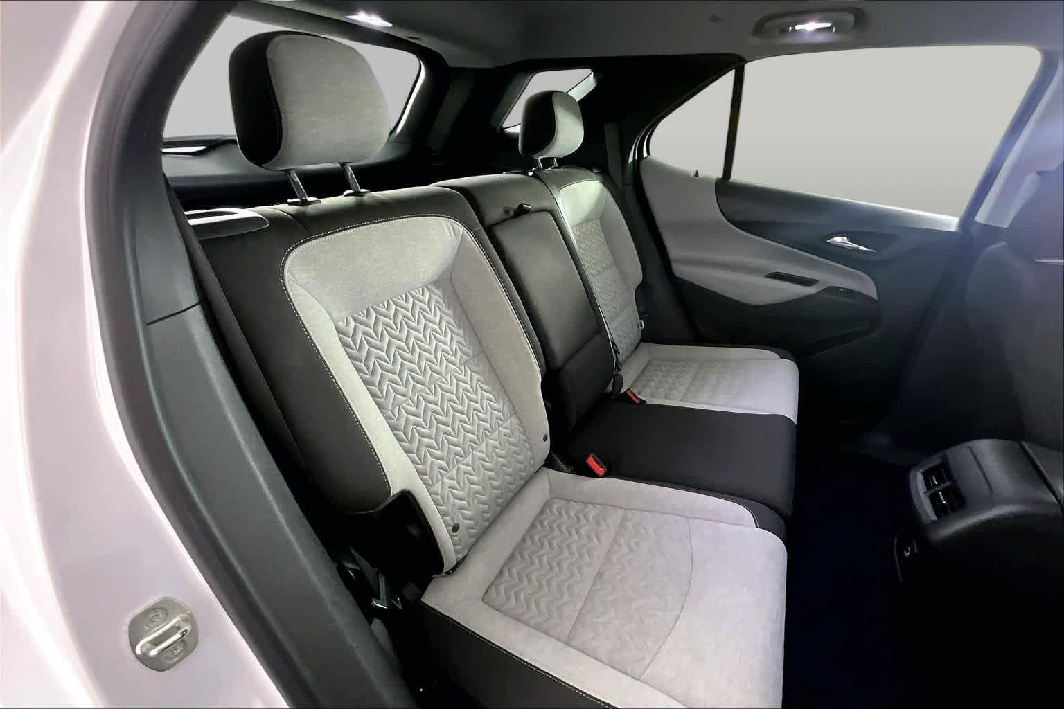 Used 2023 Chevrolet Equinox LS w/ LS Convenience Package FWD image 19