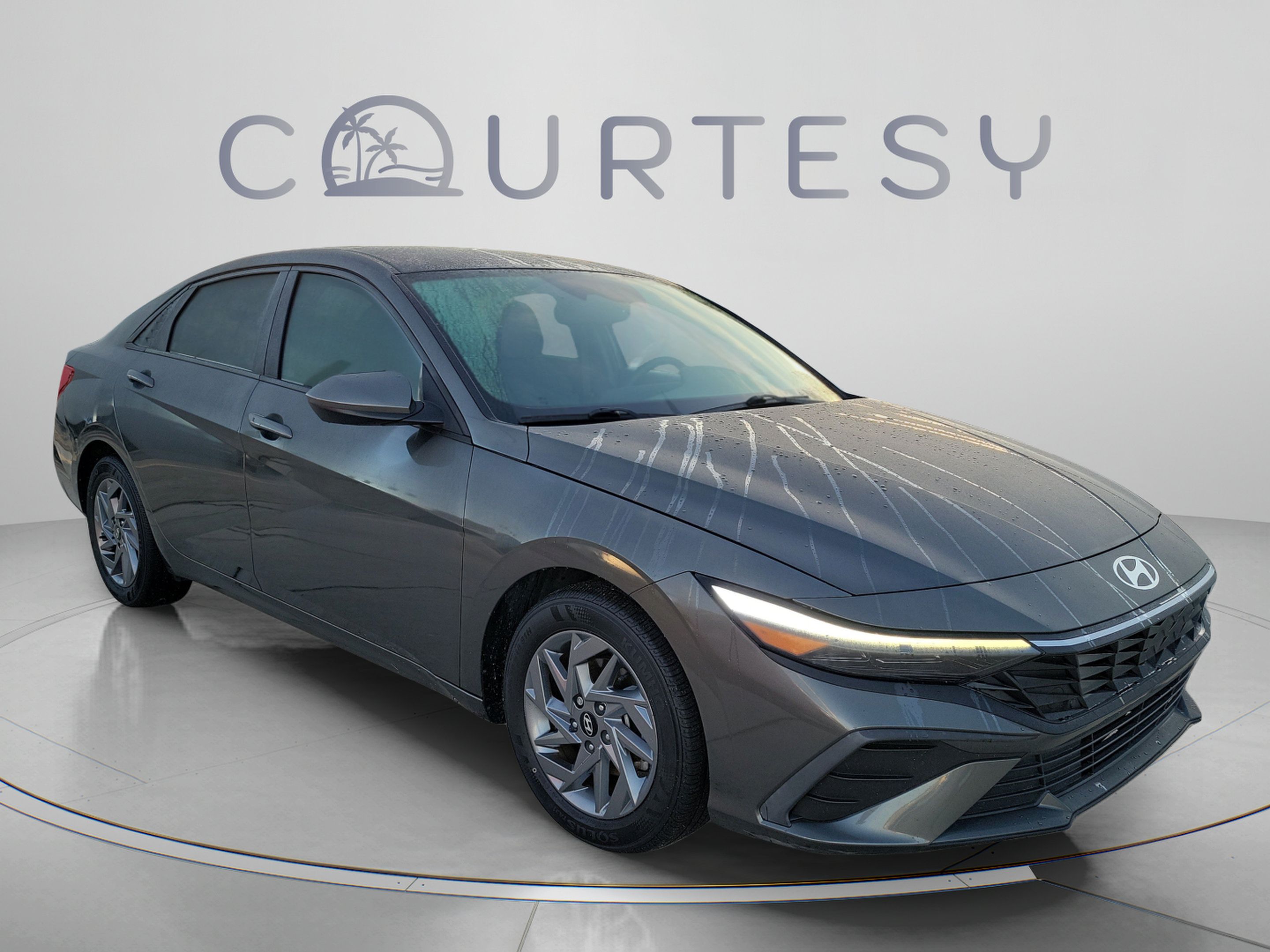 Used 2024 Hyundai Elantra SEL FWD image 5