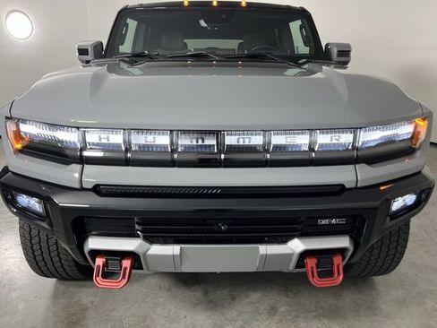 Certified 2025 GMC Hummer EV 3X w/ LPO, Sport Package AWD/4WD image 32