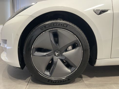 Used 2020 Tesla Model 3 Standard Range Plus RWD image 7