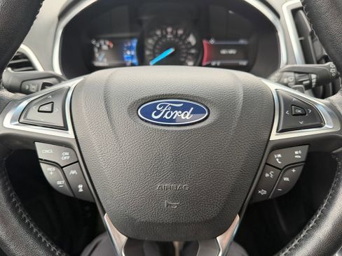 Used 2019 Ford Edge Titanium w/ Equipment Group 301A image 23