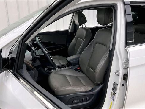 Used 2018 Hyundai Santa Fe AWD image 8