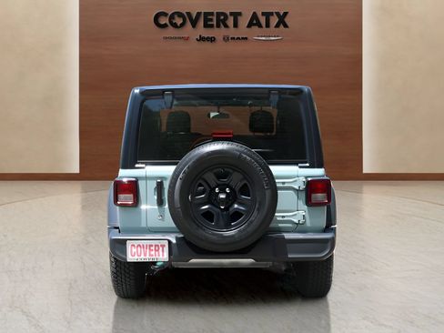 Used 2023 Jeep Wrangler Sport AWD/4WD image 4