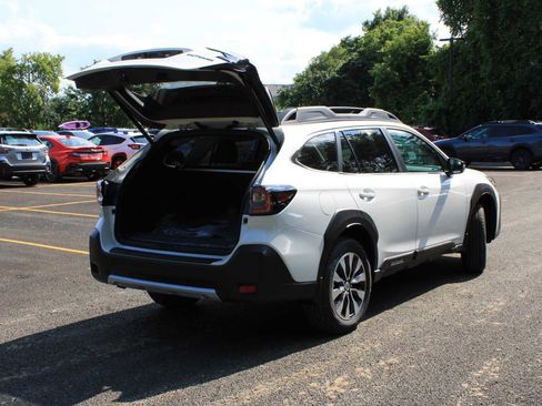 New 2025 Subaru Outback Limited image 12