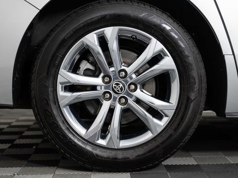 Used 2022 Toyota Sienna XSE image 43