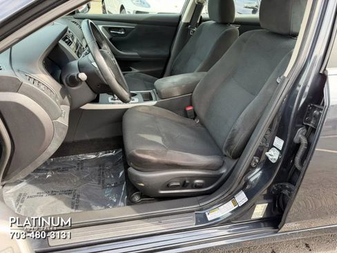 Used 2015 Nissan Altima 2.5 SV w/ Convenience Package image 12