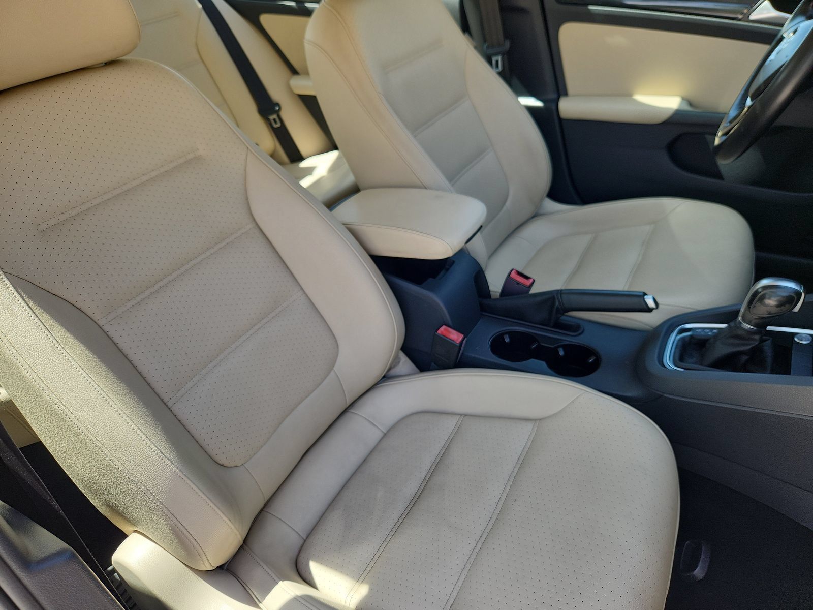 Used 2017 Volkswagen Jetta SEL FWD image 15