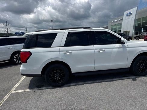 Certified 2024 Ford Expedition XLT AWD/4WD image 9