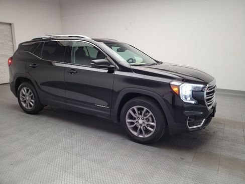 Used 2024 GMC Terrain SLT image 11