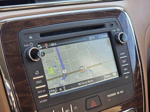 Used 2014 Buick Enclave Leather image 17