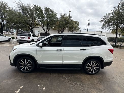 Used 2019 Honda Pilot Elite image 3