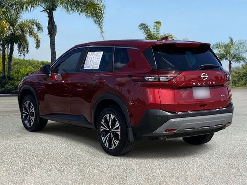 Certified 2023 Nissan Rogue SV FWD image 3