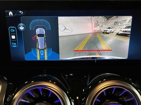 Certified 2025 Mercedes-Benz GLB 250 4MATIC image 37