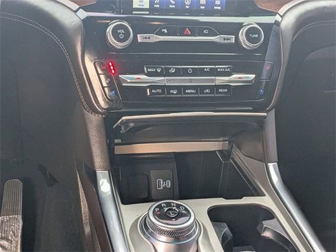 Used 2023 Ford Explorer King Ranch w/ Technology Package image 16