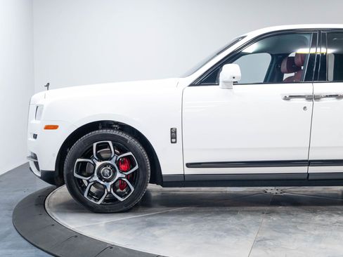 Used 2021 Rolls-Royce Cullinan Black Badge AWD/4WD image 29