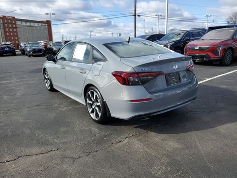 Used 2025 Honda Civic Sport Touring image 2