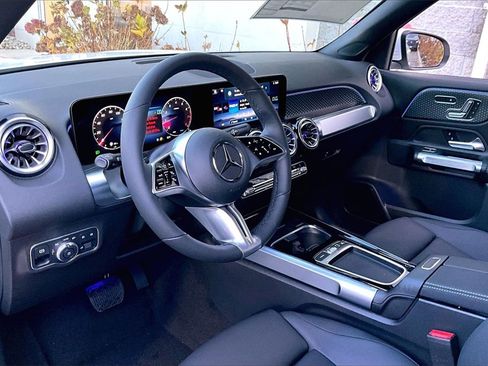 New 2026 Mercedes-Benz GLB 250 4MATIC image 6