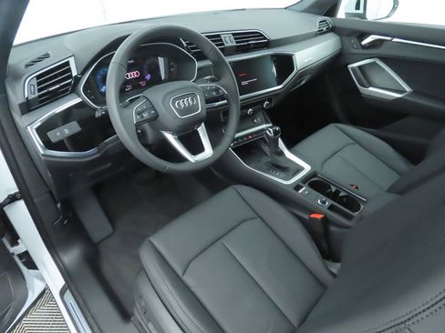 Used 2025 Audi Q3 2.0T Premium w/ Convenience Package image 10