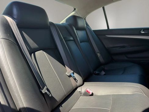 Used 2010 INFINITI G37 Journey w/ Premium Pkg RWD image 18