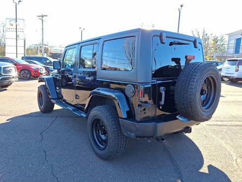 Used 2014 Jeep Wrangler Unlimited Sahara w/ Dual Top Group image 4
