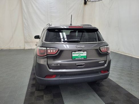 Used 2018 Jeep Compass Latitude AWD/4WD image 6