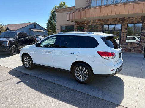 Used 2016 Nissan Pathfinder S FWD image 23
